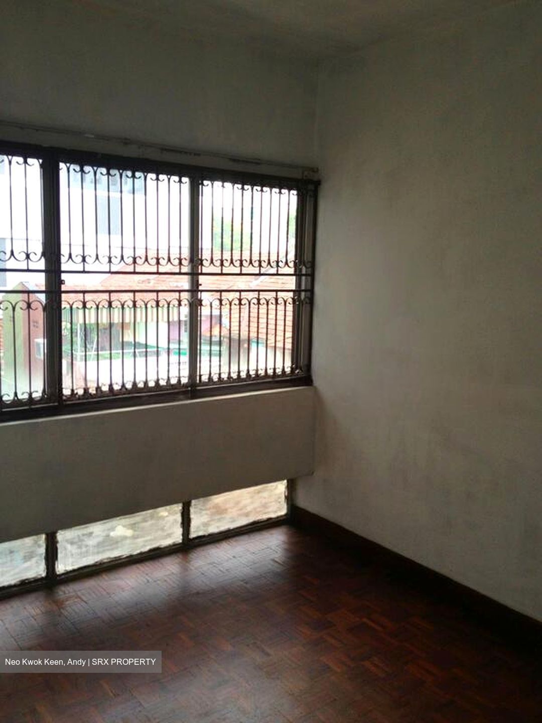 Sims Residences (D14), Office #500547311